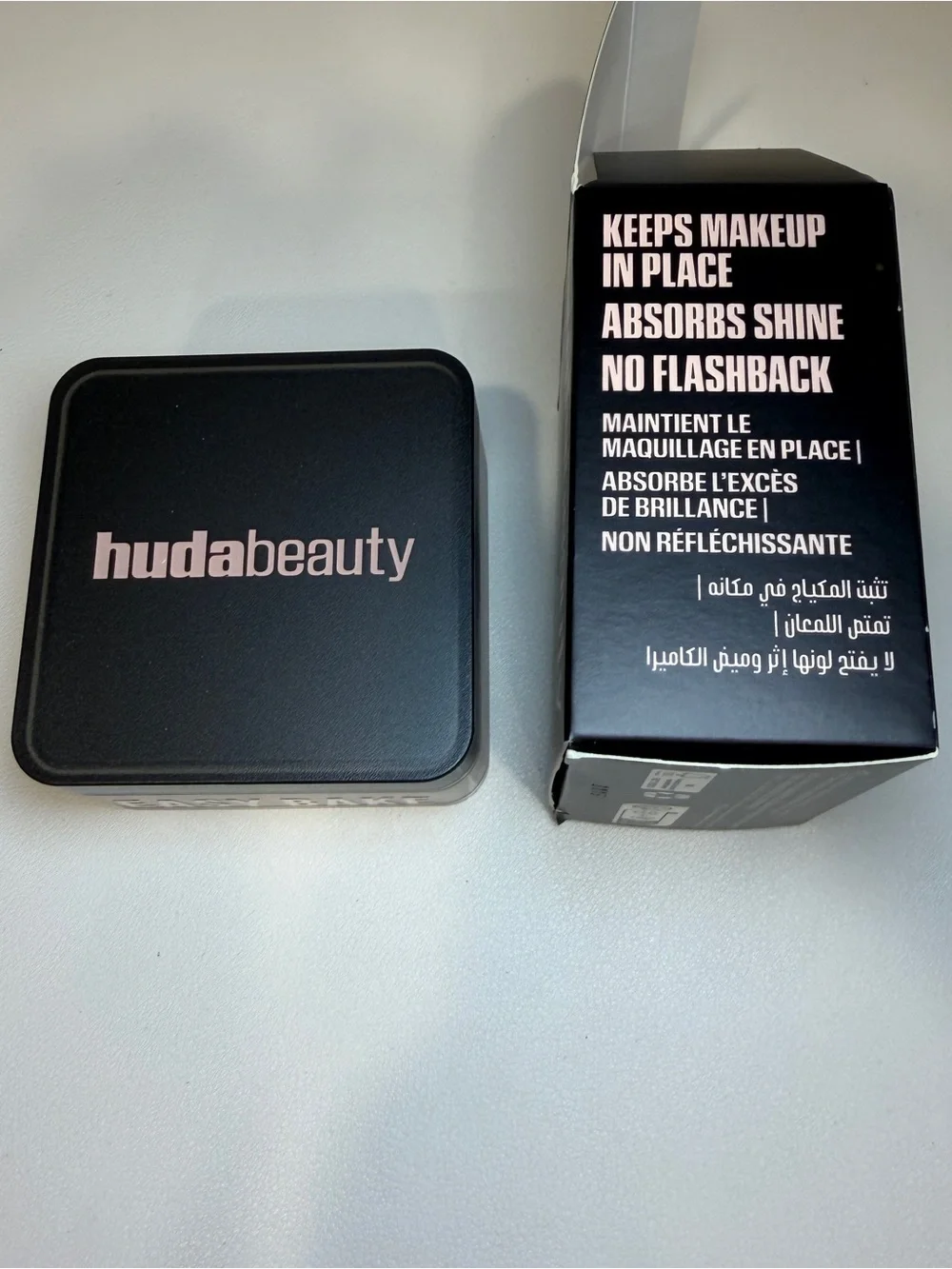 HUDA BEAUTY Easy Bake Setting Powder Compact Cupcake 20g